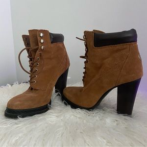 BCBG Tan Suede Ankle Platform Boots 4.5’’ heels